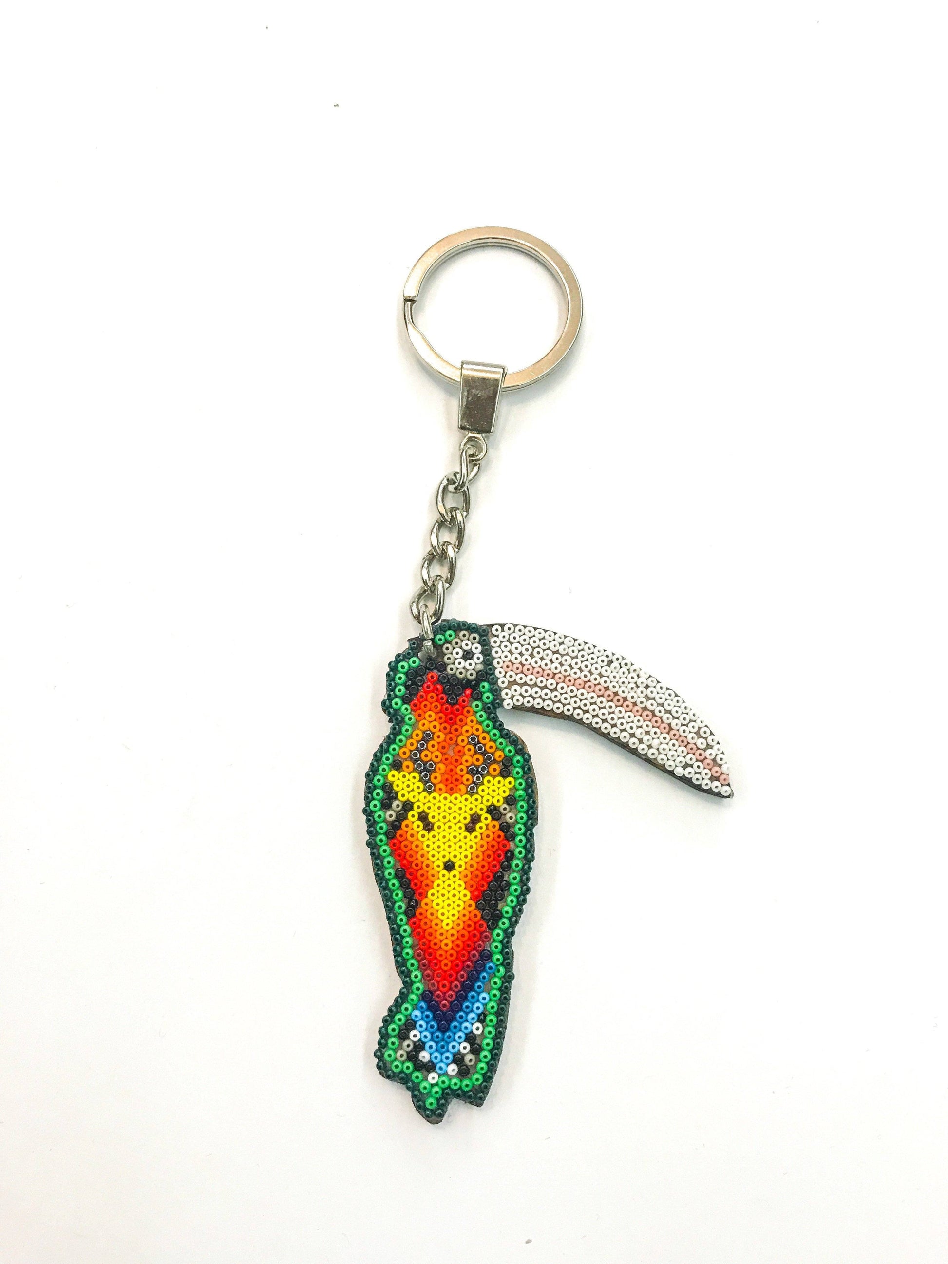 Llavero Tucán Huichol Pamparyus Arte Huichol - Pamparyus 